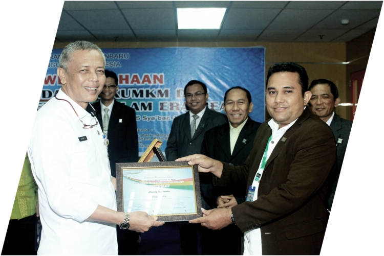 Bersama Kepala Dinas Tenaga Kerja Kota Pekanbaru