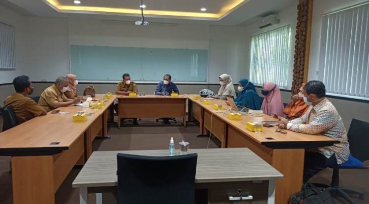 DISKUSI ANTARA SMKN 2 PEKANBARU DENGAN FAKULTAS TEKNIK UNIVERSITAS RIAU DALAM RANGKA KERJASAMA BIDANG PENDIDIKAN, RISET DAN TEKNOLOGI TEPAT GUNA