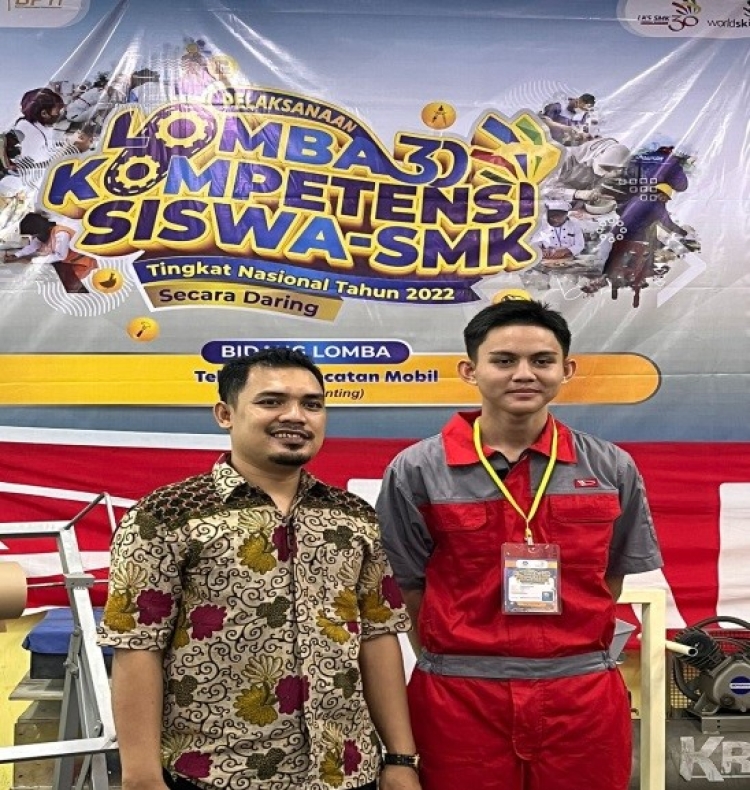 SISWA SMK NEGERI 2 PEKANBARU MENGIKUTI 3 BIDANG LOMBA KOMPETENSI SISWA (LKS) TINGKAT NASIONAL TAHUN 2022